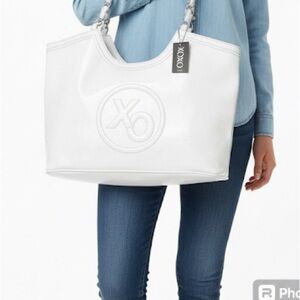 XOXO Change of Heart White Shoulder Bag - NWT.